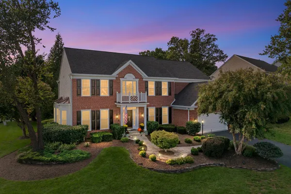 5950 TUMBLE CREEK CT