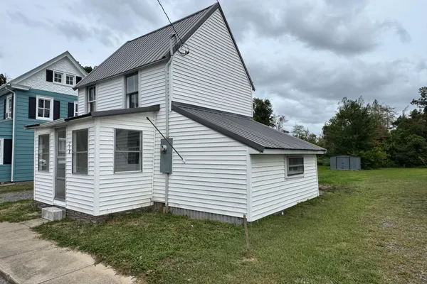 238 MARKET ST