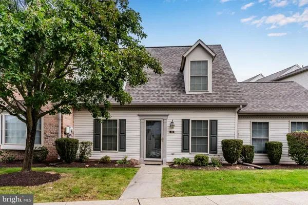 211 SADDLE RIDGE DR