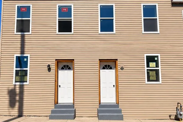 602 DAUPHIN ST