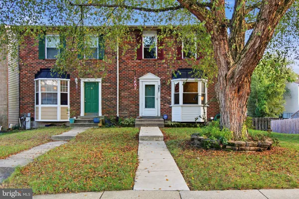 347 COOL BREEZE CT