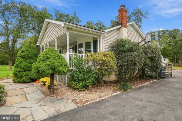 11115 CEDAR LN