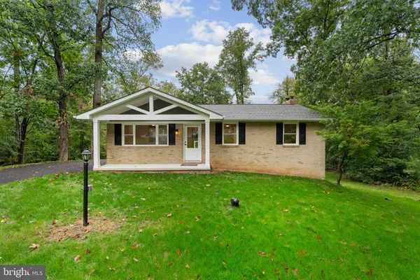 3012 MERLE CT