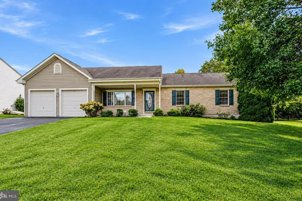 10 CORBIT SHARP DR