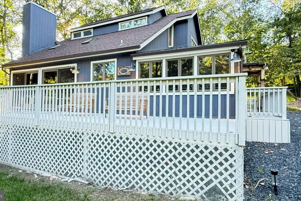 2120 APLEY DR