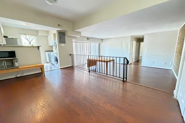 4709 TECUMSEH ST 201