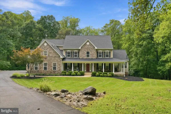 1029 COULSON LN