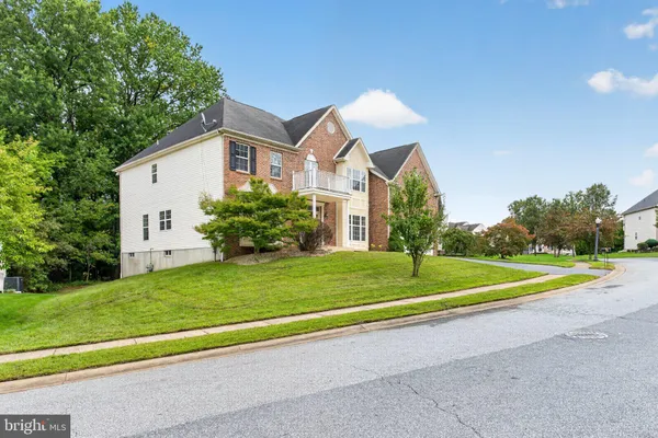 17 BLACKBIRD CT