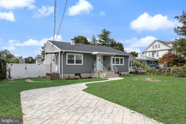 416 RIVER DR