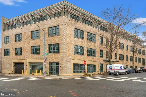 1701 KALORAMA RD 207