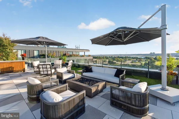 45 SUTTON SQ 01