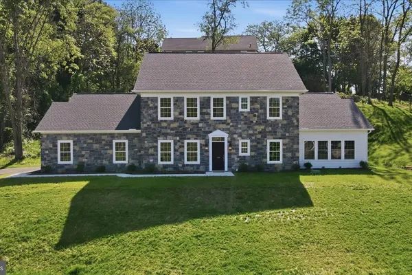 130 WOODBRIAR DR