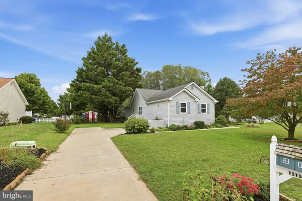 1313 W DR