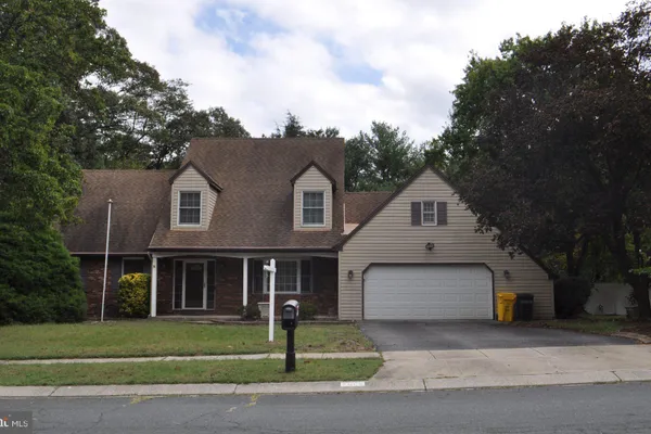 7905 ELBERTA DR