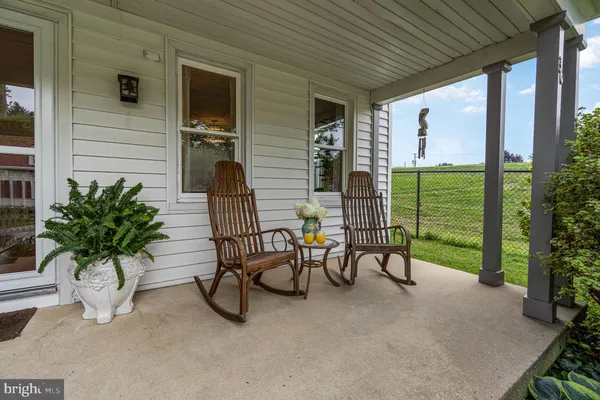 36 E COTTAGE AVE