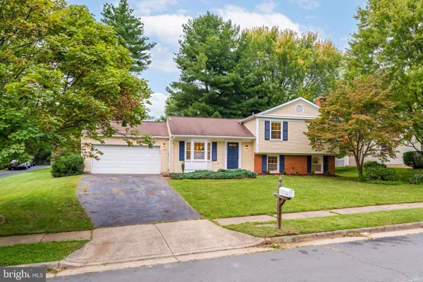 1610 SADLERS WELLS CT