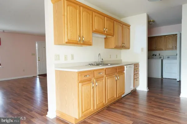 11 DEERFIELD DR