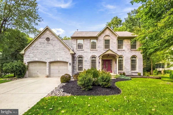 23 FARMHOUSE LN