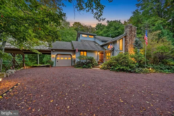14 HAZLEWOOD DR