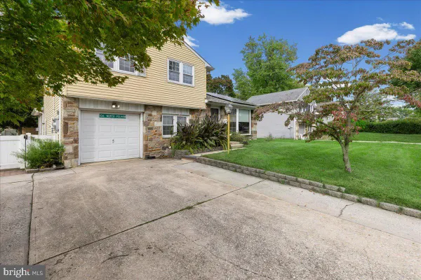106 N PELHAM RD