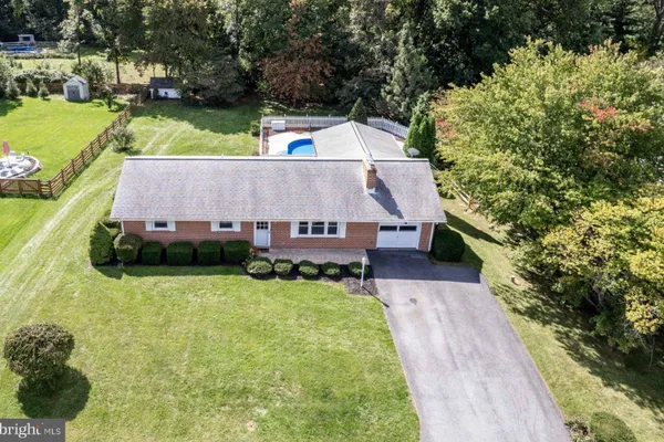 313 WAYNE AVE
