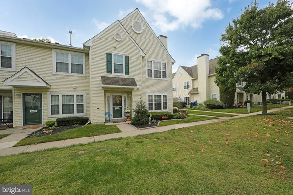 2408 SANIBEL CIR