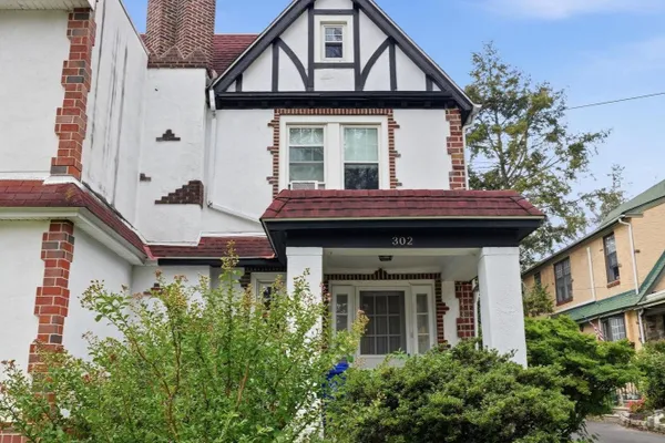 302 BOYER RD