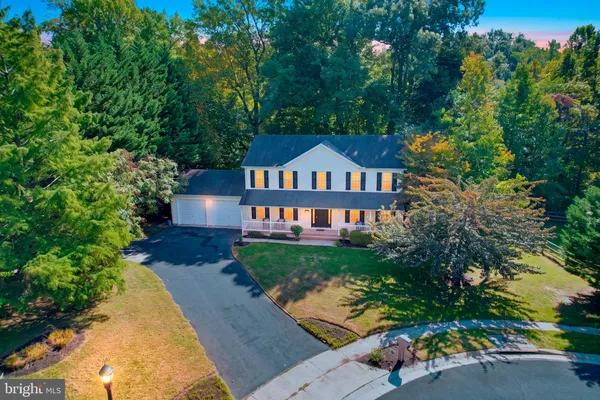 225 AUTUMN LN