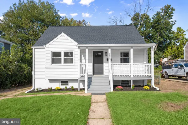 143 S HURON DR