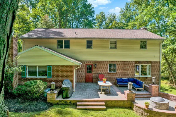 2010 GROSS RD