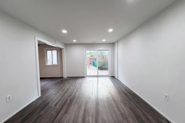 706 KAPLAN CT