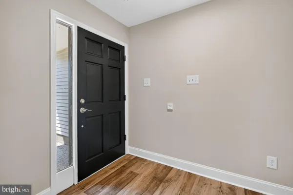 7 STONYBROOK CT