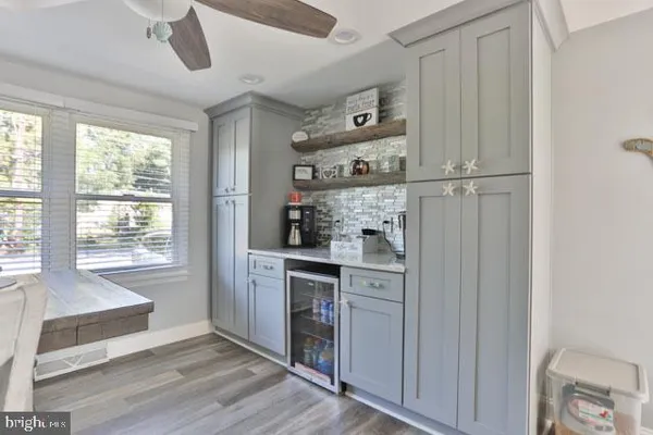 37 MERMAID DR
