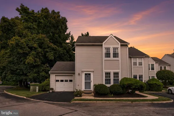 1 MAPLE DR