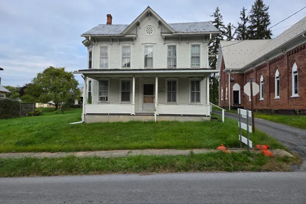 500 MAIN ST