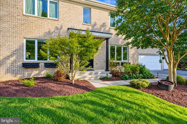 7 BEECHAM CT