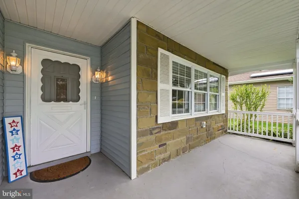 21 CHESTERFIELD CT