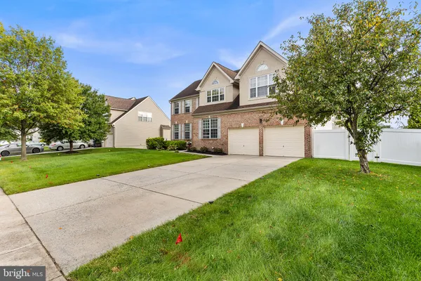 904 FRESCOES WAY