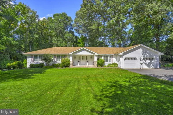 6400 MEADOWLARK DR