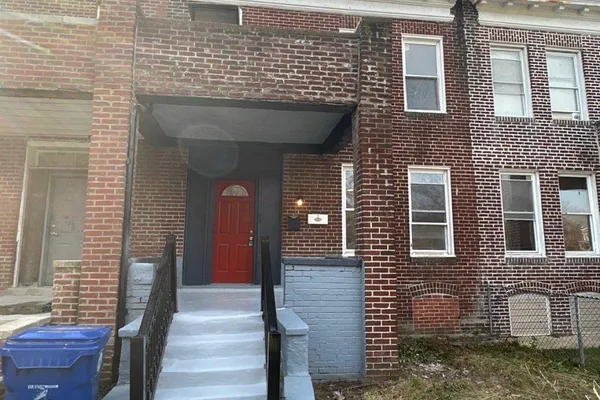 3724 TOWANDA AVE