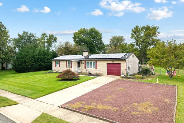 109 RIDGEWAY LN