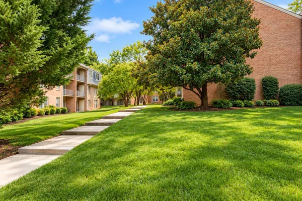 6026 WESTCHESTER PARK DR 6026 301