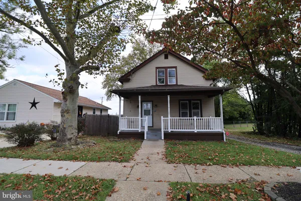 329 MANTUA AVE