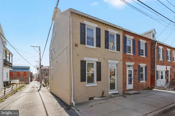 24 N 5TH ST