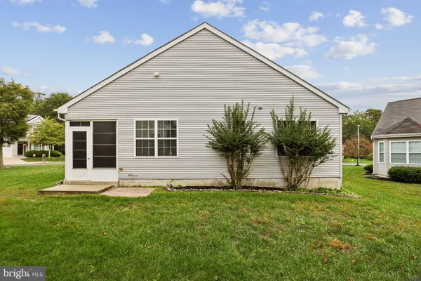 18 DAFFODIL DR