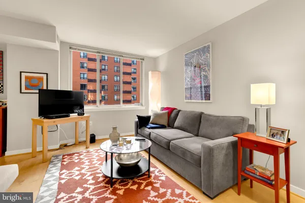 1000 NEW JERSEY AVE 525