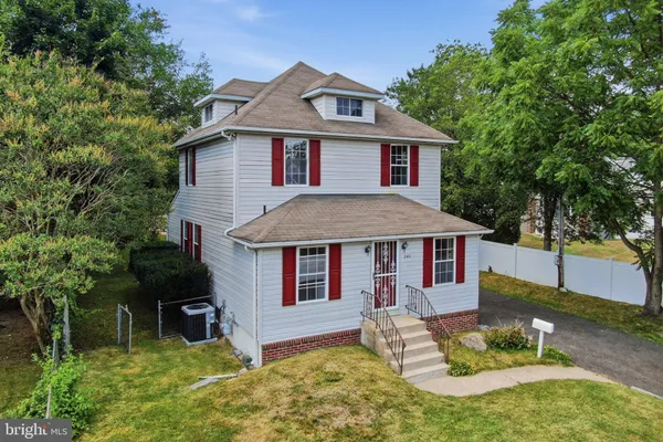 242 TRENTON AVE