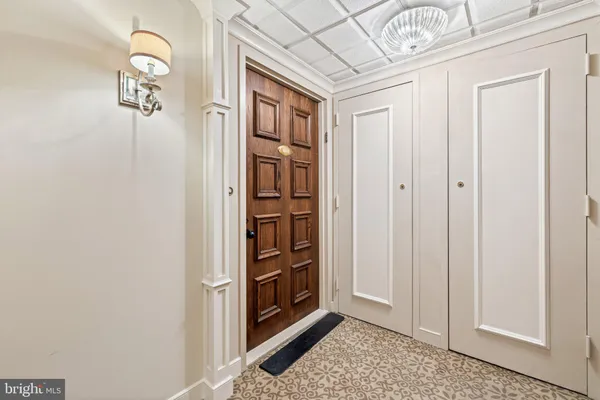 1 SLADE AVE 602
