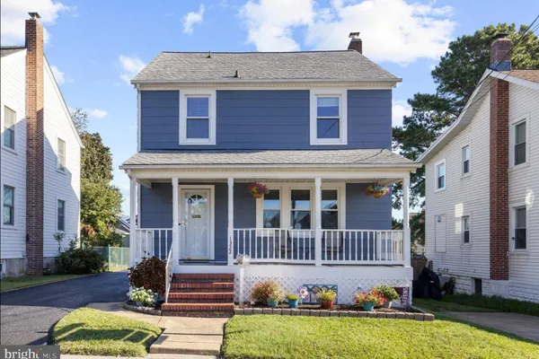 1322 MAPLE AVE