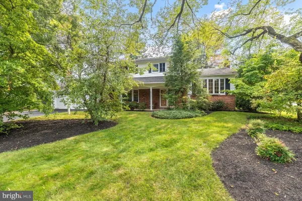 24 VAN WYCK DR
